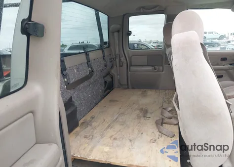 2003 Chevrolet Silverado 1500 Ls from USA, damaged, VIN 2GCEC19T831125949